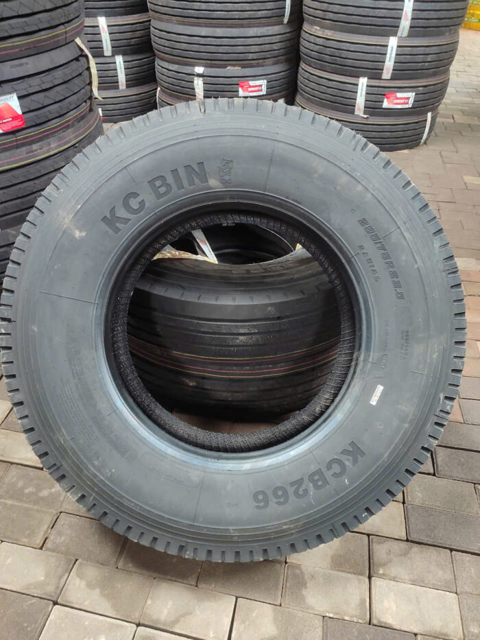 Lốp xe KCBin 295/75R22.5 KCB266 - Ảnh 2